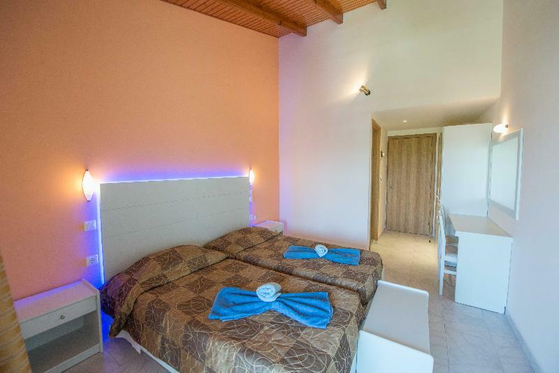 Silver Beach Hotel And Annexe Apartments (Adults Only) Roda  Luaran gambar